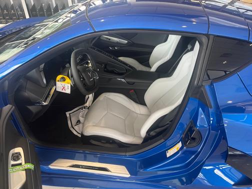2023 Chevrolet Corvette Stingray w/1LT